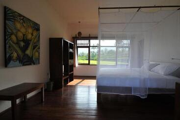 Lesong Hotel And Restaurant