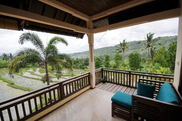 Lesong Hotel And Restaurant