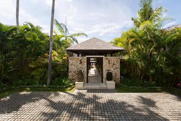 The Ungasan Clifftop Resort