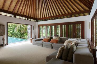 The Ungasan Clifftop Resort