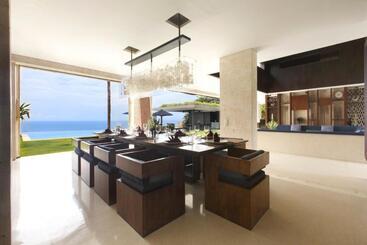 The Ungasan Clifftop Resort