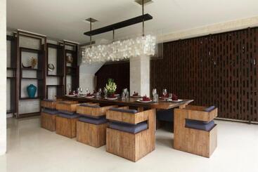 The Ungasan Clifftop Resort