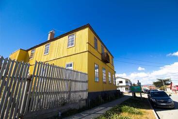 هاستل Yendegaia House