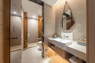 Atour Hotel Zhoushan Dinghai