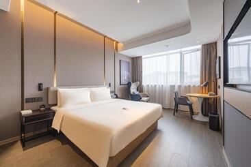 Atour Hotel Zhoushan Dinghai