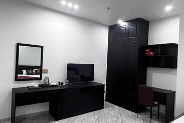 Golden Joy Hotel & Apartment