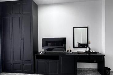 Golden Joy Hotel & Apartment