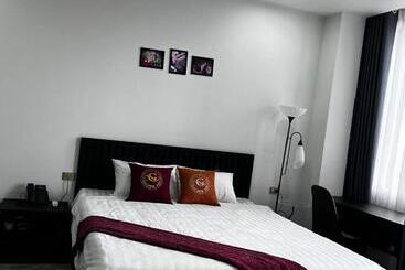 Golden Joy Hotel & Apartment
