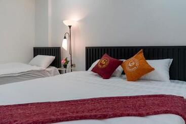 Golden Joy Hotel & Apartment
