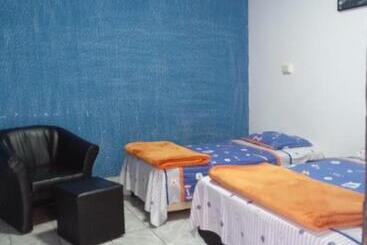 هتل کپسول El Viajero Hostel & Suítes 10