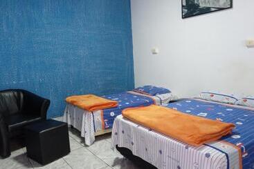 هتل کپسول El Viajero Hostel & Suítes 10