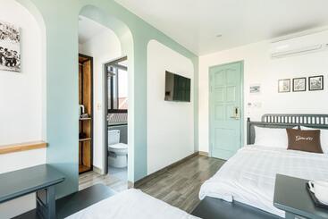 هتل Gare D 47 Homestay/