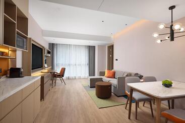 هتل Home2 Suite By Hilton Wenzhou Wencheng