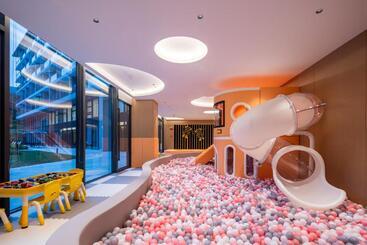 هتل Home2 Suite By Hilton Wenzhou Wencheng