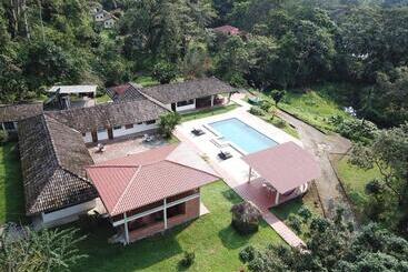 酒店 Jungle Lodge El Jardin Aleman