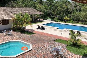 酒店 Jungle Lodge El Jardin Aleman