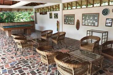 هتل Jungle Lodge El Jardin Aleman