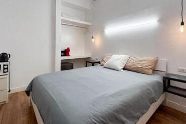 پانسیون Chambre Moderne, Proche Monaco