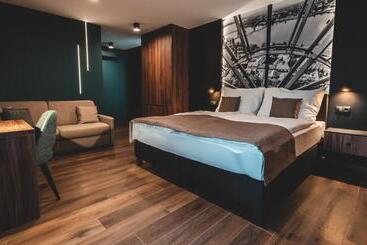 تختخواب و صبحانه Mediterraneo Luxury Room Esztergom