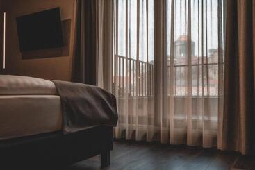 تختخواب و صبحانه Mediterraneo Luxury Room Esztergom
