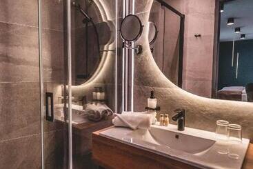 تختخواب و صبحانه Mediterraneo Luxury Room Esztergom