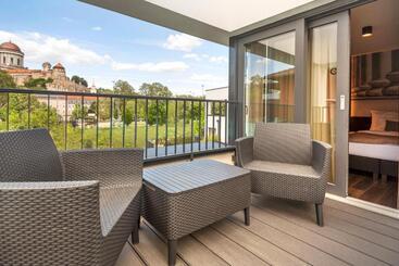 تختخواب و صبحانه Mediterraneo Luxury Room Esztergom