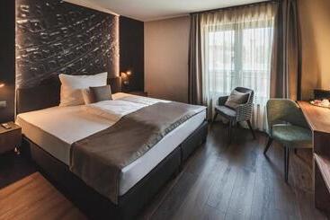 تختخواب و صبحانه Mediterraneo Luxury Room Esztergom