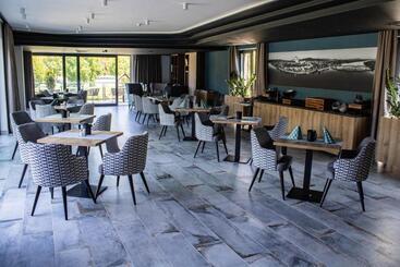 تختخواب و صبحانه Mediterraneo Luxury Room Esztergom
