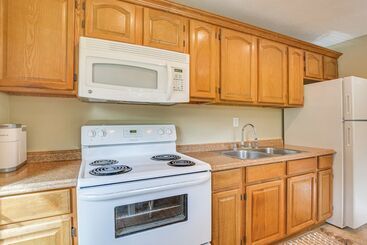 Biscayne Park Home Near Miami Beaches & Golfing