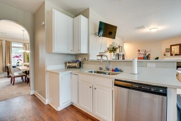 Pet Friendly Atlanta Home: 9 Mi To Downtown!