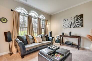 Pet Friendly Atlanta Home: 9 Mi To Downtown!