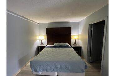 هتل Lamplighter Inn By Oyo Charlotte Airport Area
