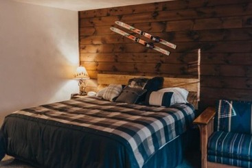 هتل Whitecap Mountains Resort