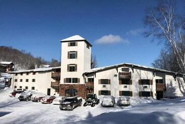 هتل Whitecap Mountains Resort