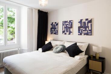 Пансион Marché 28 Guesthouse
