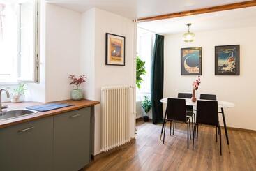 Пансион Marché 28 Guesthouse