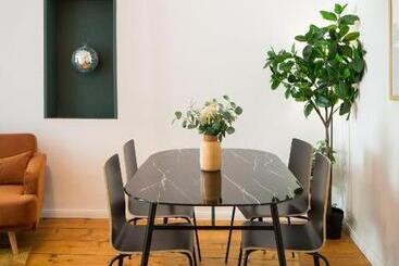 Пансион Marché 28 Guesthouse