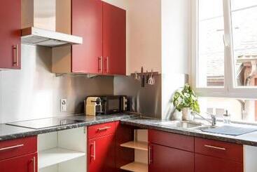 Пансион Marché 28 Guesthouse