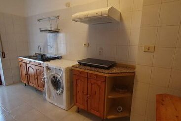 پانسیون Room In B&b   Comfortable Room With Spacious Kitchen   Suite Colosseo