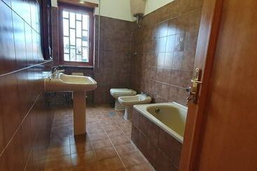 پانسیون Room In B&b   Comfortable Room With Spacious Kitchen   Suite Colosseo