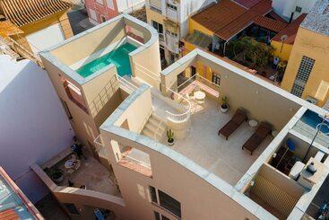 Pombaline Building V. Real Santo António