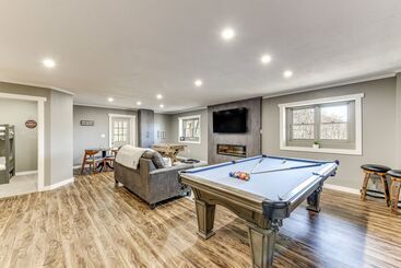 Spacious Maggie Valley Cabin W/ Waterfall On Site!