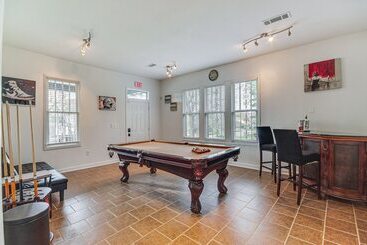 Stylish Home ~ 2 Mi To Jackson State & Belhaven!