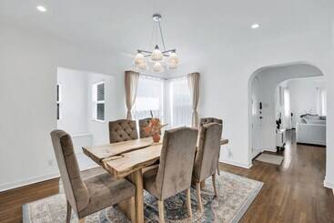 Burnside By Avantstay Modern, Boho, Chic La Home