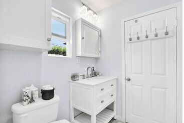 Burnside By Avantstay Modern, Boho, Chic La Home