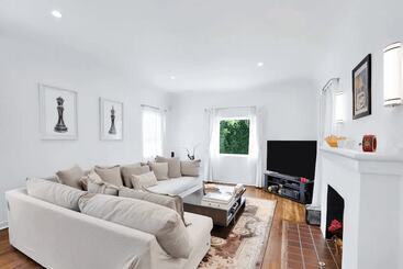 Burnside By Avantstay Modern, Boho, Chic La Home