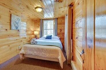 کلبه Cozy Laconia Cabin, Close To Winnipesaukee Pier!