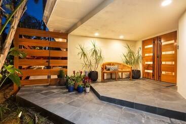 Edwin By Avantstay Hollywood Hills Luxury + Pool