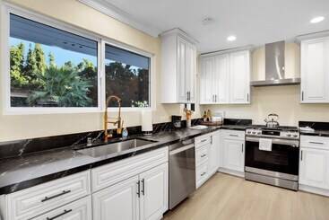 Forman By Avantstay Pool, Near Hollywood Studios