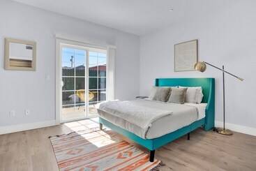 Hinds By Avantstay Duplex In North Hollywood